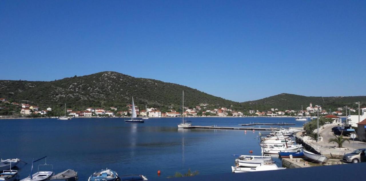 شقة Dux Solo Vinišće المظهر الخارجي الصورة